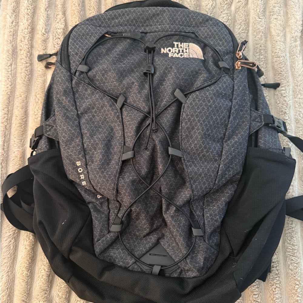 The North Face Men's Gray and Black Backpack